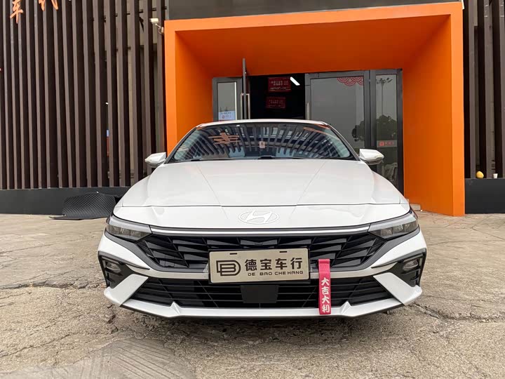 Фото 2 - Hyundai Elantra N line