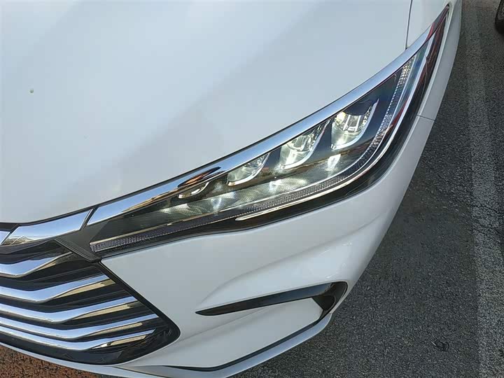 Фото 23 - BYD Song Max