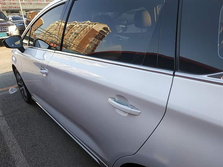 Фото 5 - BYD Song Max