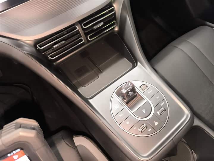 Фото 14 - BYD Sea Lion 05 DM-i Hybrid