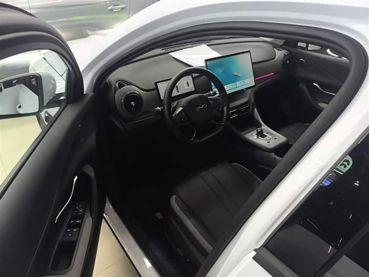 Фото 16 - BYD Sea Lion 05 DM-i Hybrid