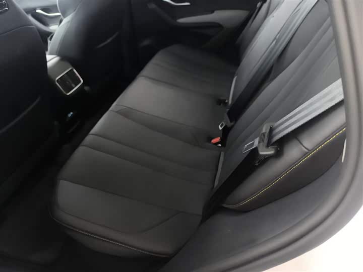 Фото 17 - BYD Sea Lion 05 DM-i Hybrid