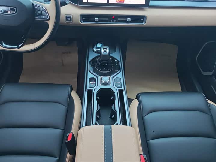 Фото 16 - Geely Icon