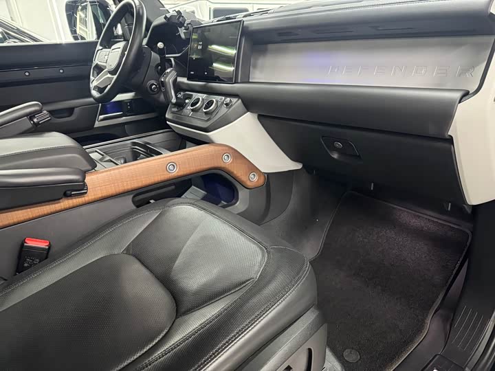 Фото 11 - Land Rover Defender