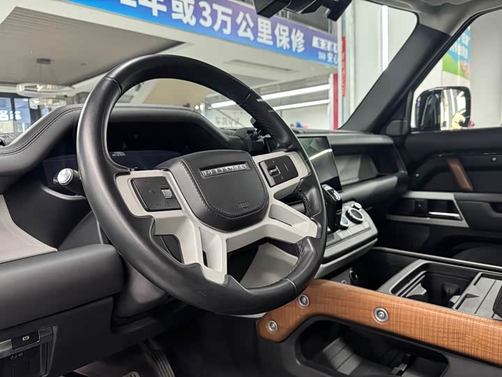 Фото 4 - Land Rover Defender