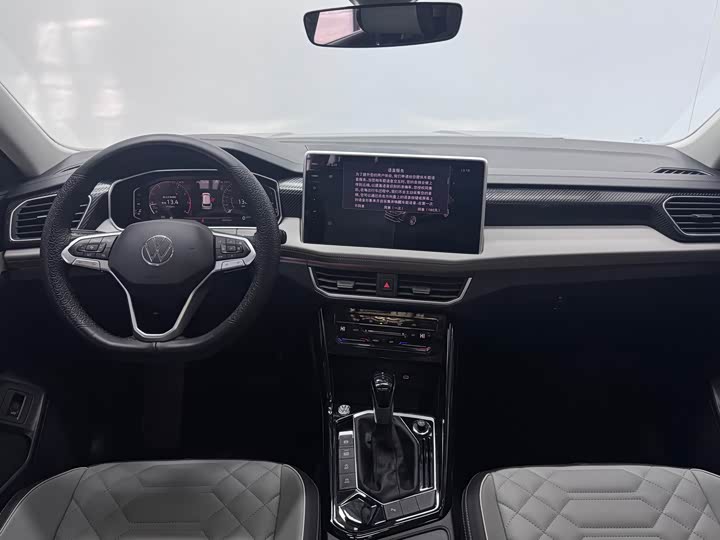 Фото 16 - Volkswagen Tayron