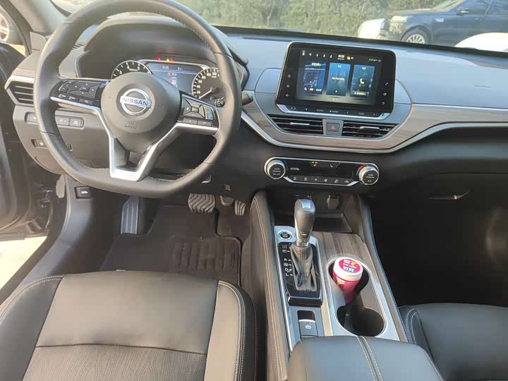 Фото 14 - Nissan Teana