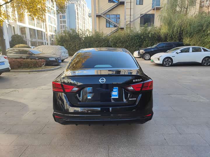 Фото 5 - Nissan Teana