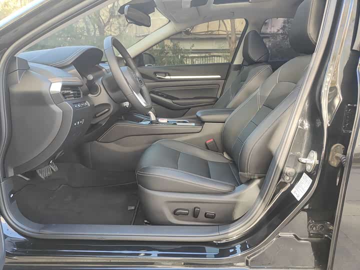 Фото 8 - Nissan Teana