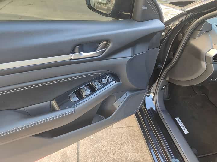 Фото 9 - Nissan Teana