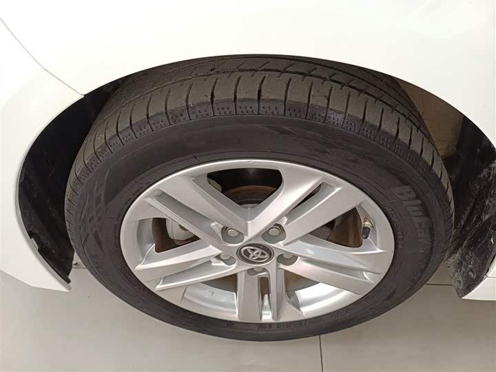 Фото 23 - Toyota Levin