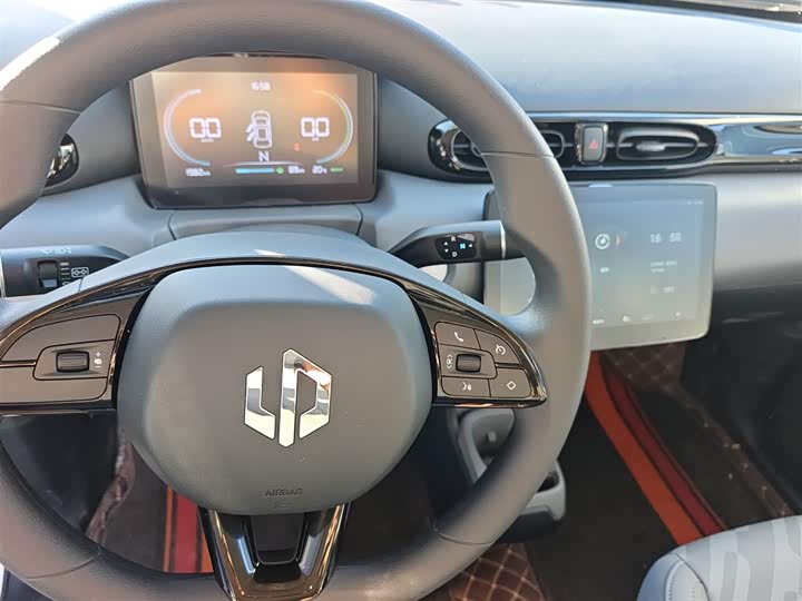 Фото 14 - Leapmotor T03