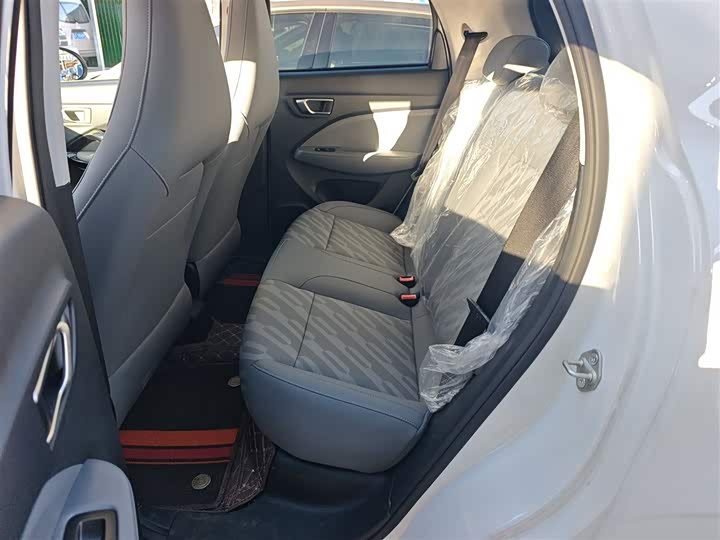 Фото 17 - Leapmotor T03