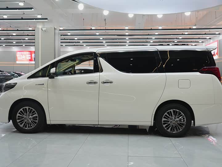 Фото 4 - Toyota Alphard