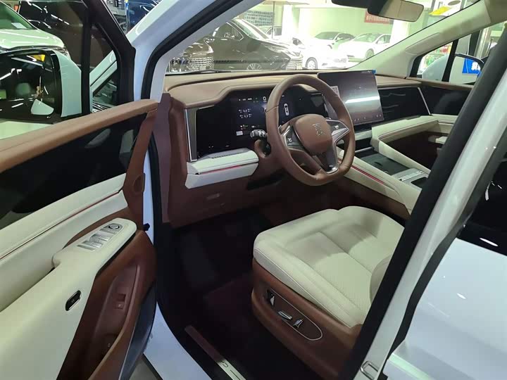 Фото 16 - BYD Xia