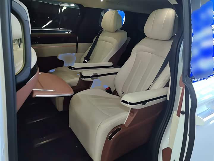 Фото 17 - BYD Xia