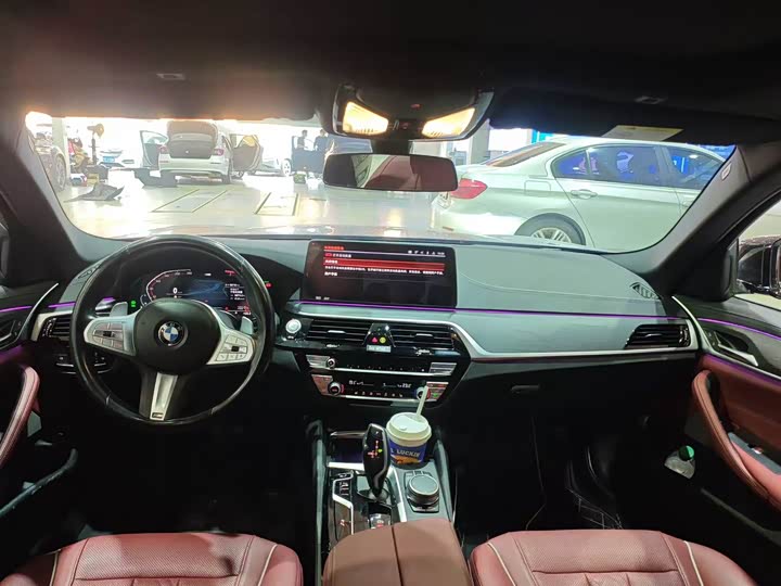 Фото 2 - BMW 5 Series