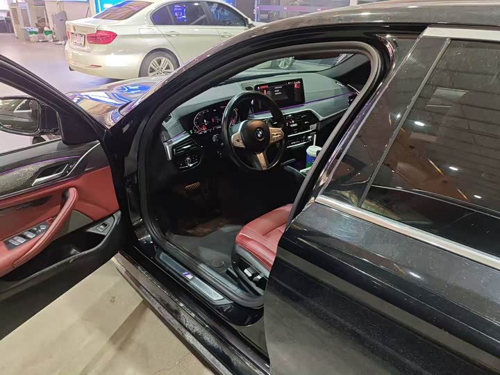 Фото 4 - BMW 5 Series