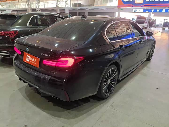 Фото 6 - BMW 5 Series