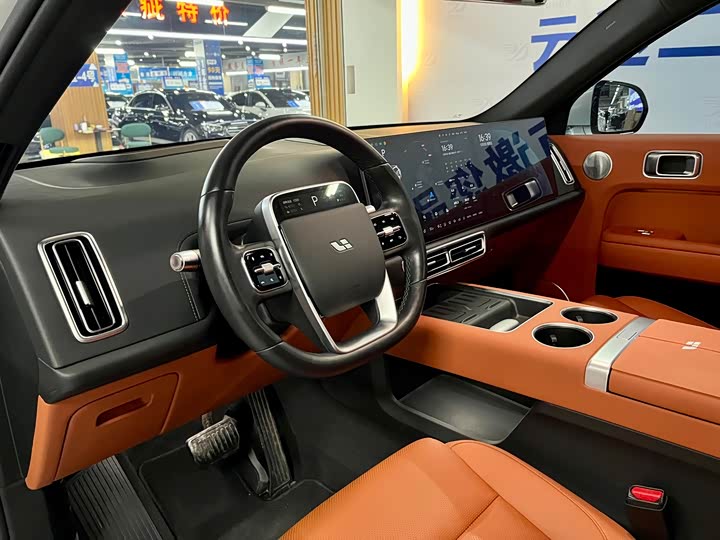 Фото 10 - LiXiang L7