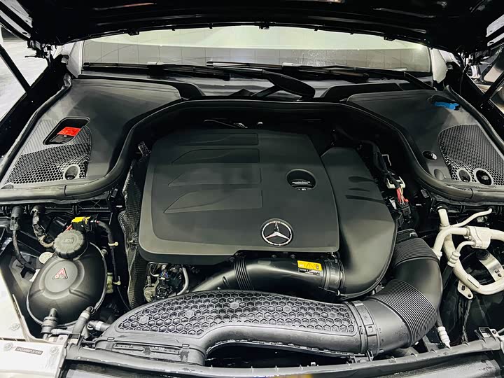 Фото 8 - Mercedes-Benz E-Class