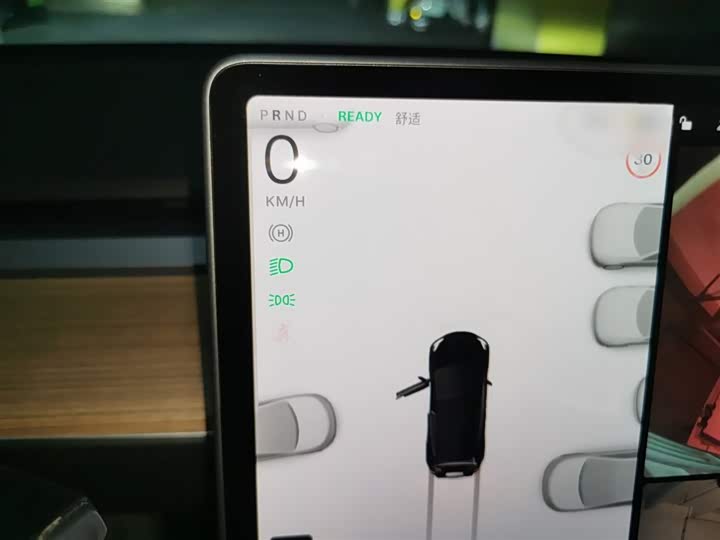 Фото 4 - Tesla Model 3