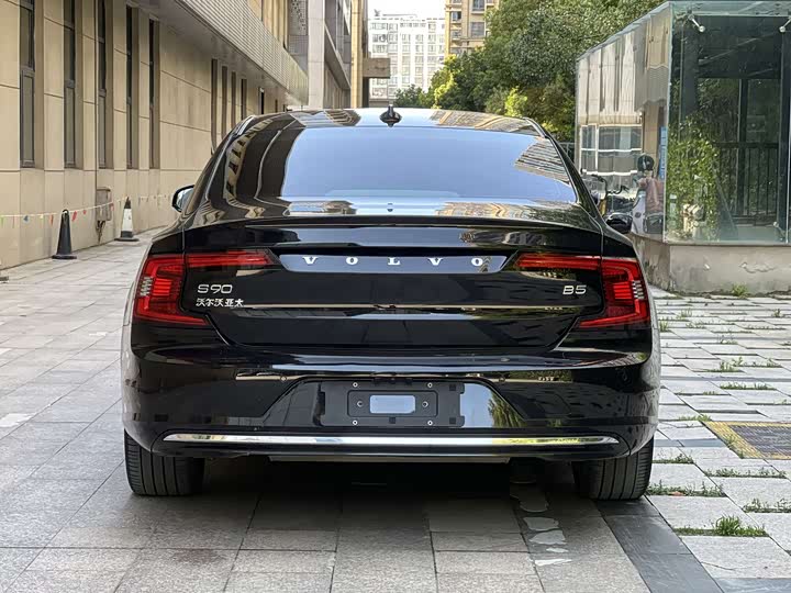 Фото 5 - Volvo S90