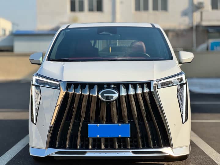 Фото 2 - GAC Trumpchi M8