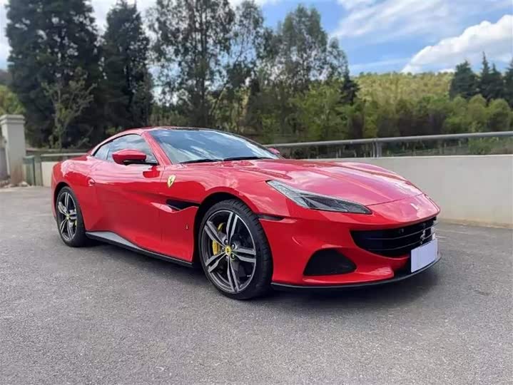 Фото 2 - Ferrari Portofino
