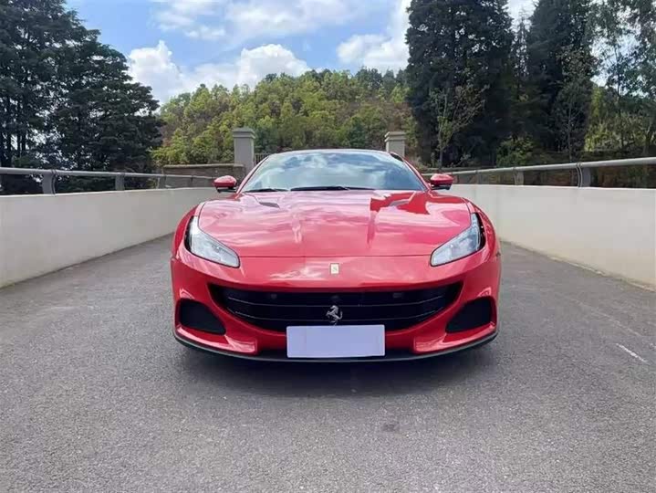 Фото 3 - Ferrari Portofino
