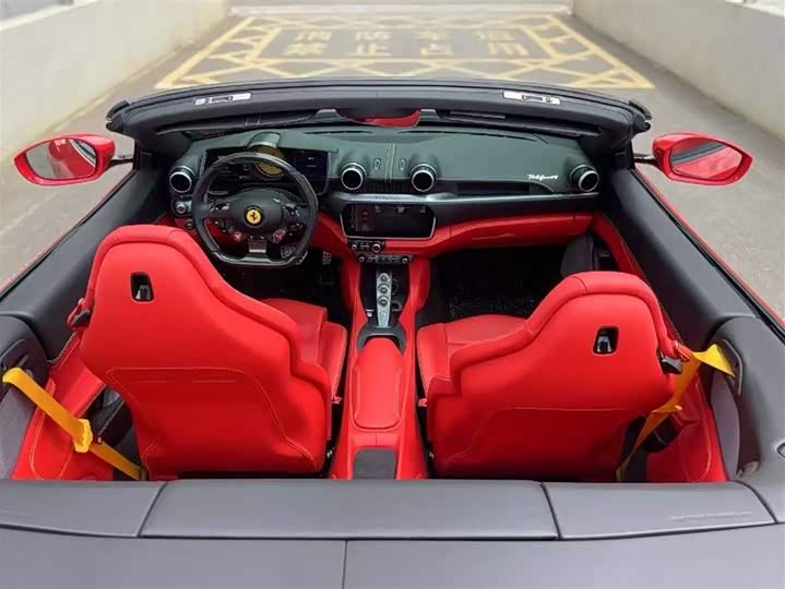 Фото 4 - Ferrari Portofino