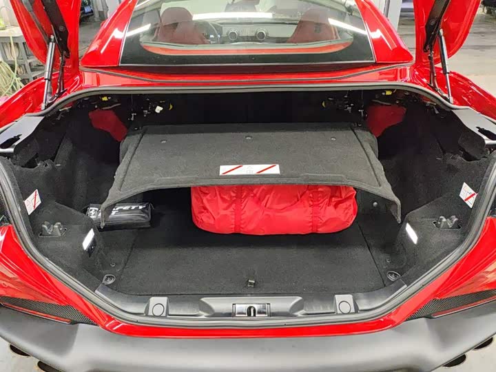 Фото 8 - Ferrari Portofino