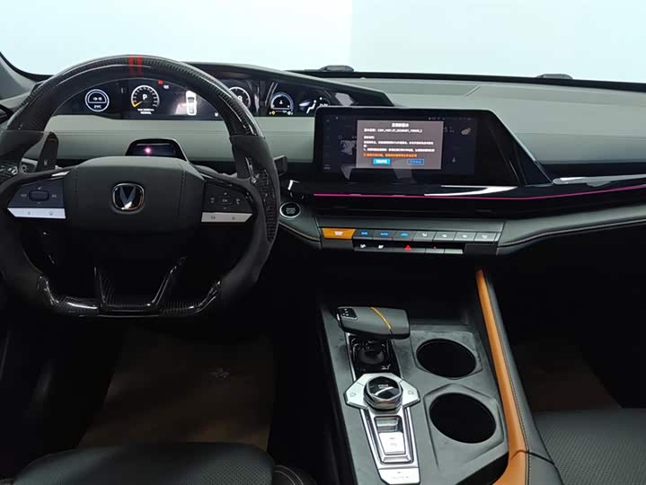 Фото 12 - Changan UNI-V