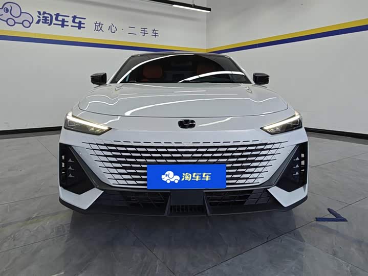 Фото 2 - Changan UNI-V