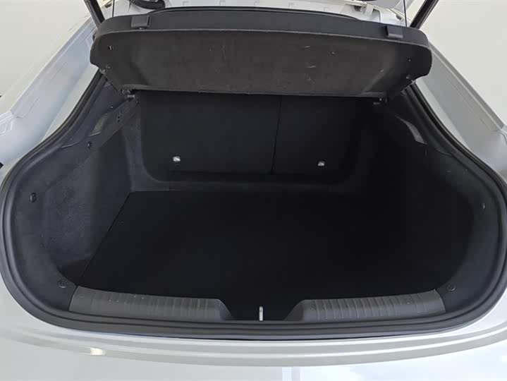 Фото 4 - Changan UNI-V