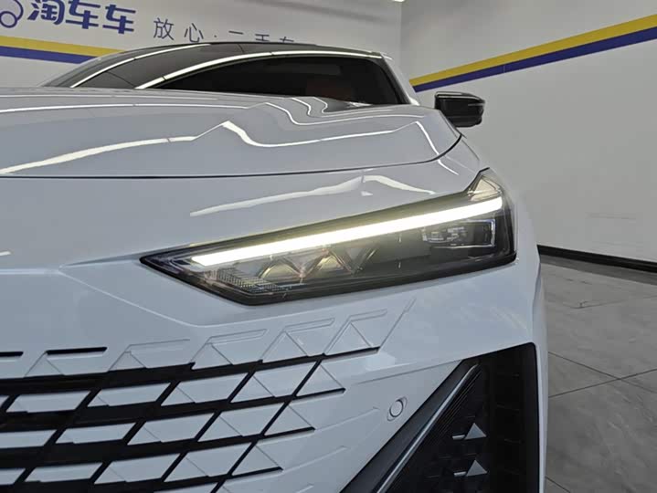 Фото 5 - Changan UNI-V