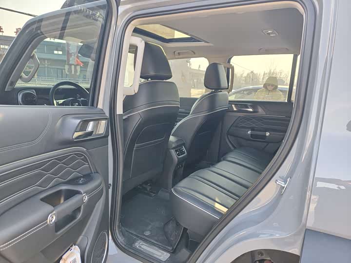 Фото 11 - Tank 300