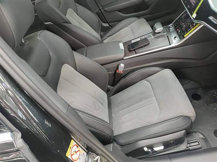 Фото 21 - Audi A6L