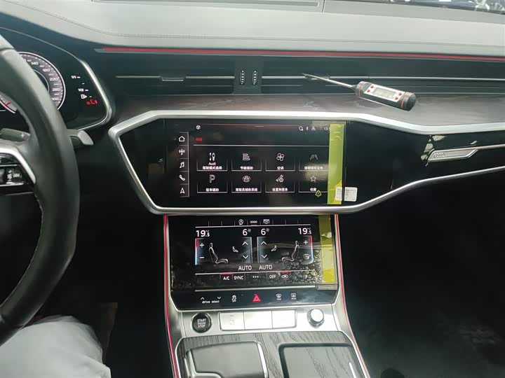 Фото 5 - Audi A6L