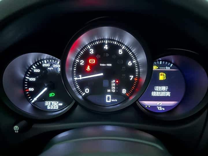 Фото 11 - Porsche Macan