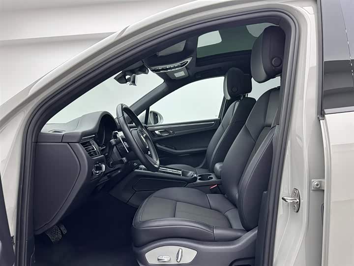 Фото 19 - Porsche Macan