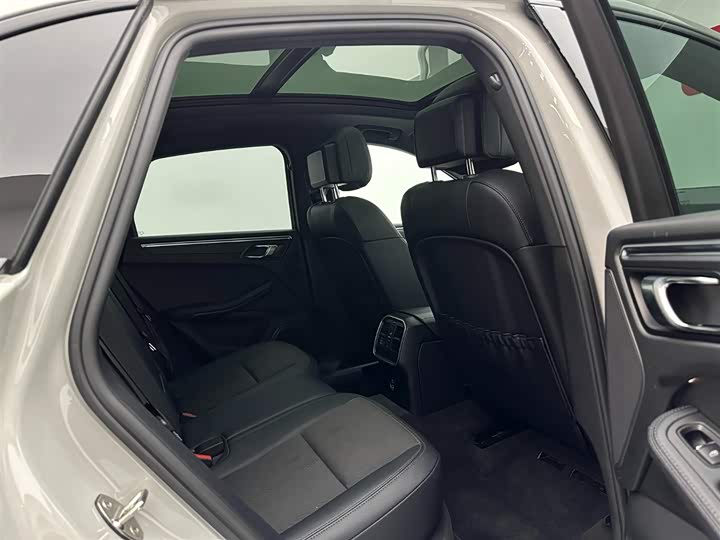 Фото 22 - Porsche Macan