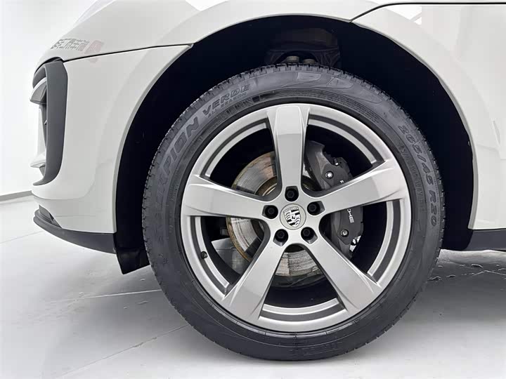 Фото 32 - Porsche Macan