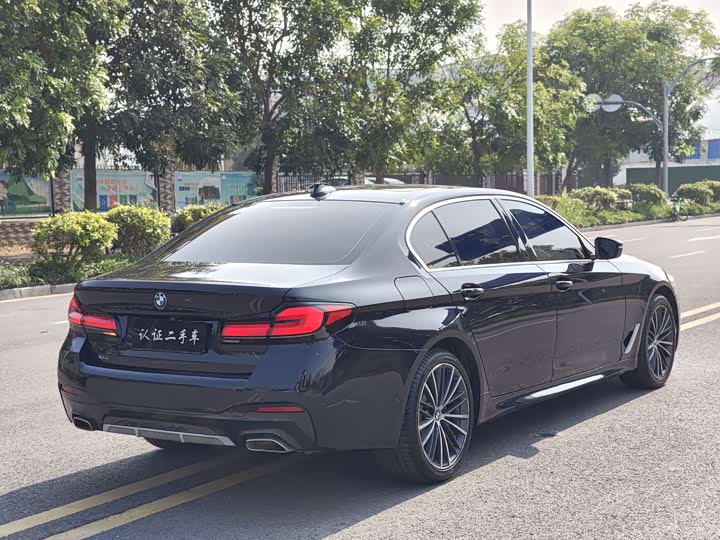 Фото 11 - BMW 5 Series