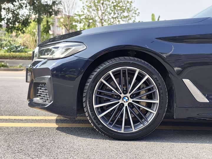 Фото 5 - BMW 5 Series