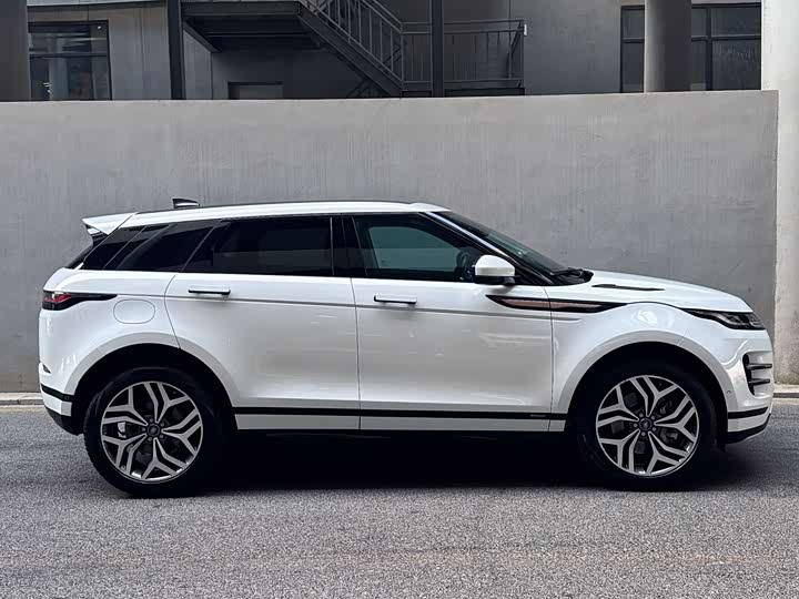 Фото 3 - Land Rover Range Rover Evoque L
