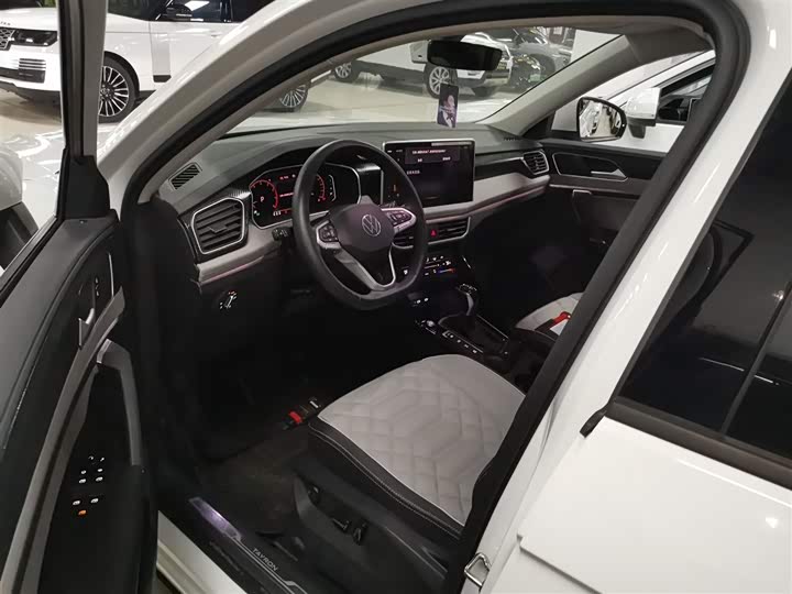 Фото 16 - Volkswagen Tayron