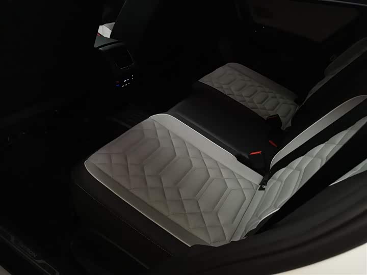 Фото 17 - Volkswagen Tayron