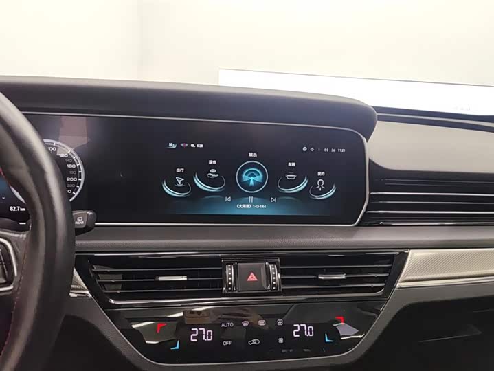 Фото 13 - Hongqi HS5