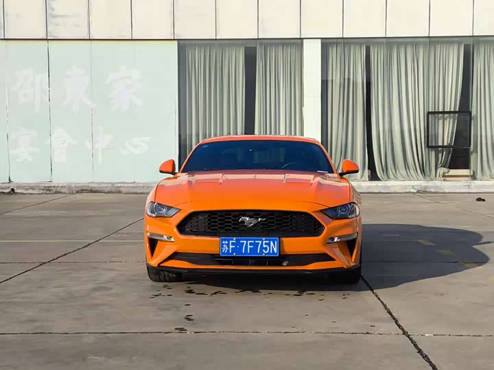 Фото 2 - Ford Mustang